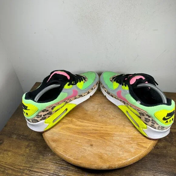 Nike Air Max 90 LX Illusion Green Women's Size 10 Shoe CW3499-300